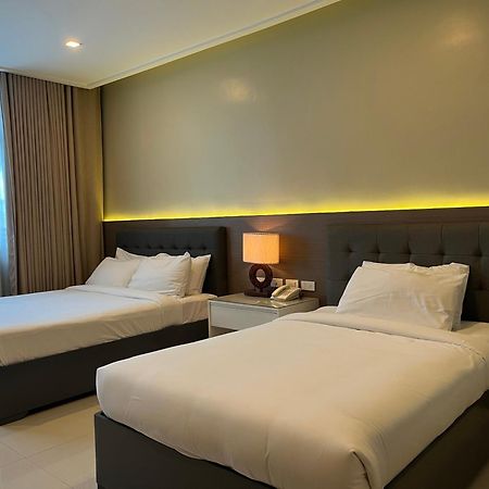 Iloilo Gateway Hotel And Suites Pavia Экстерьер фото