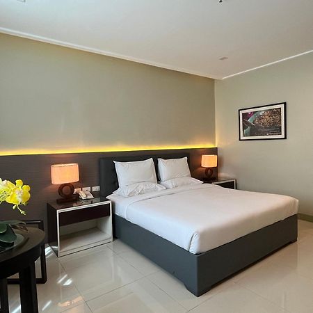 Iloilo Gateway Hotel And Suites Pavia Экстерьер фото