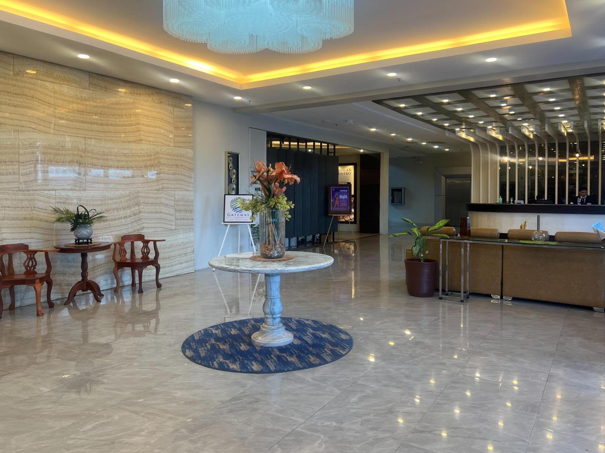 Iloilo Gateway Hotel And Suites Pavia Экстерьер фото