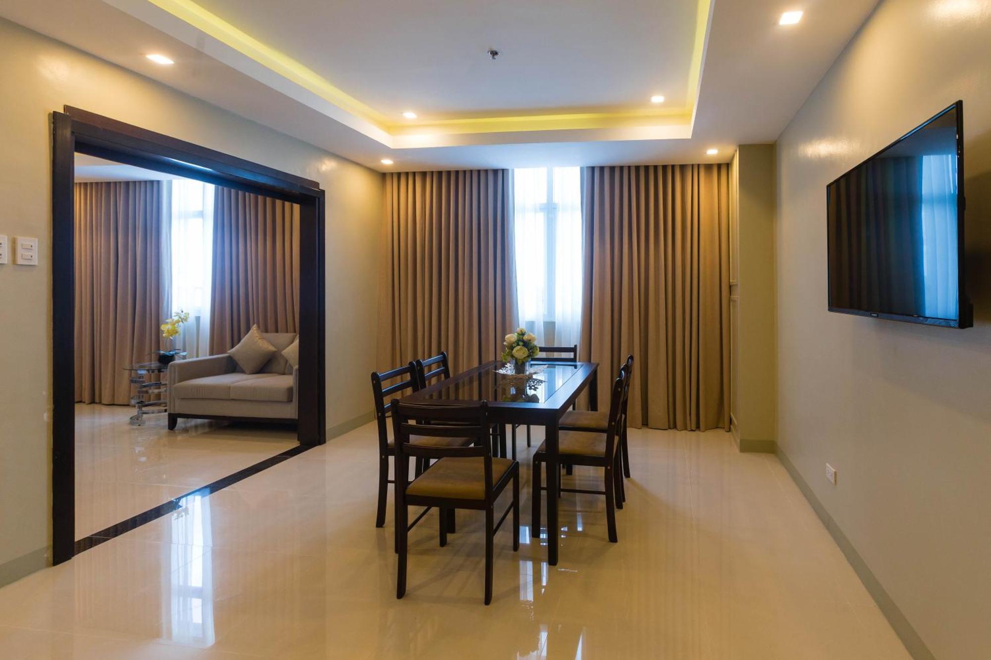 Iloilo Gateway Hotel And Suites Pavia Экстерьер фото