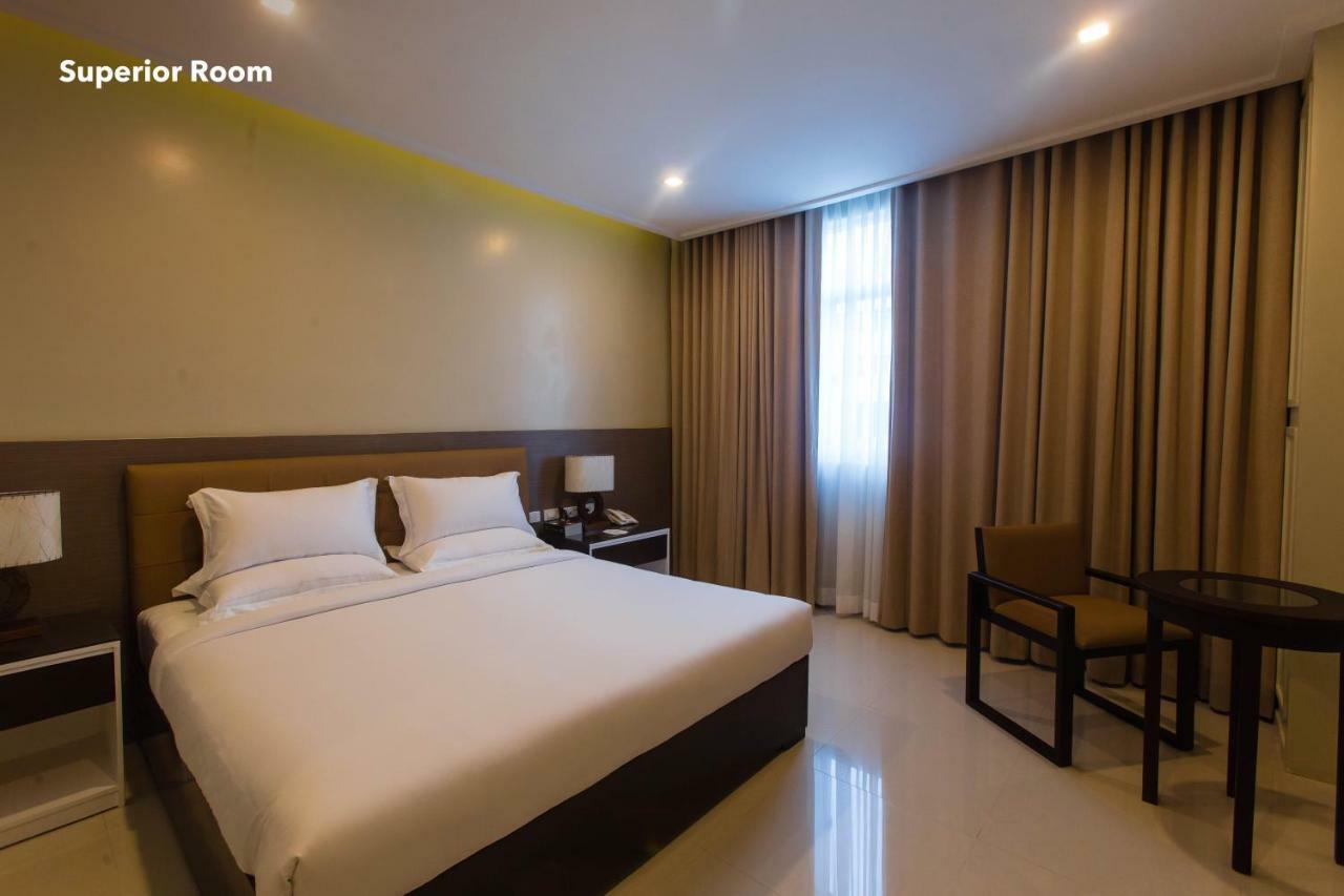 Iloilo Gateway Hotel And Suites Pavia Экстерьер фото