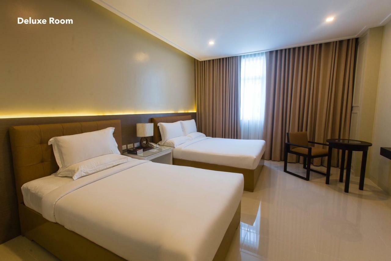 Iloilo Gateway Hotel And Suites Pavia Экстерьер фото